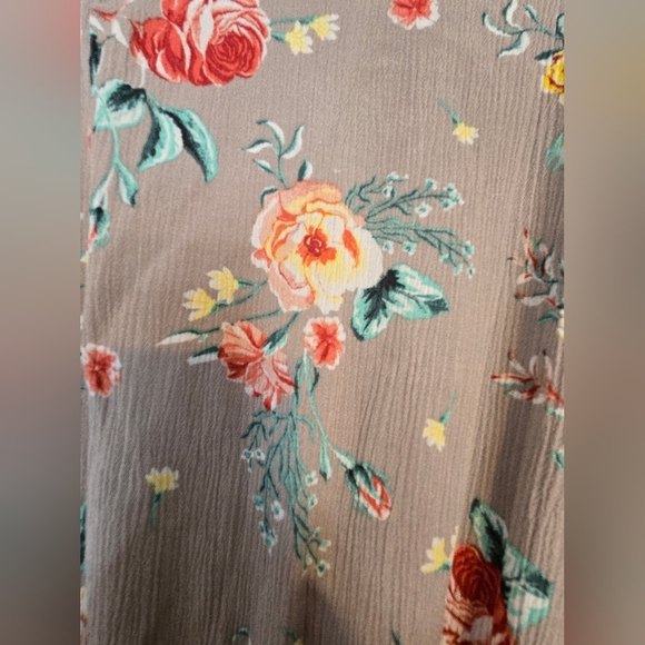 Torrid Tunic Style Blouse Flowy Floral Girlie Size 2X Spring Babydoll HiLow Hem - Picture 6 of 8